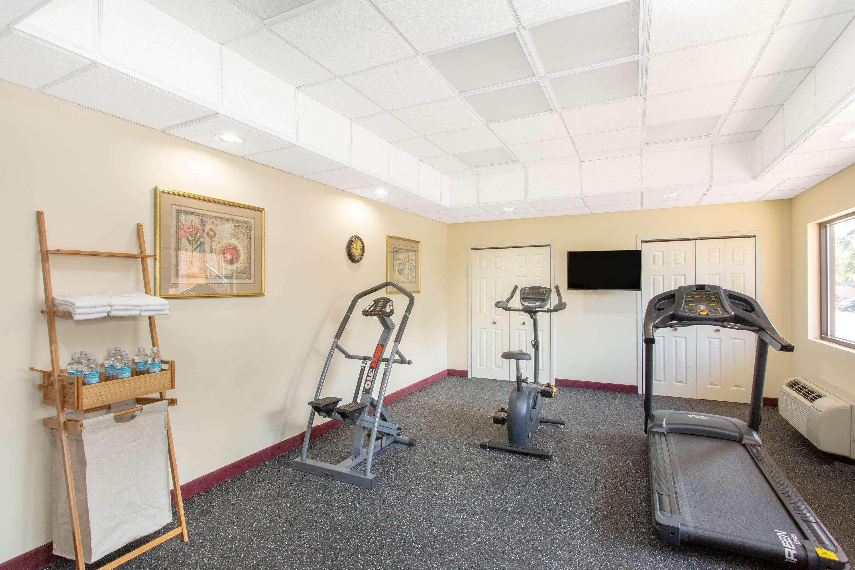 Baymont By Wyndham Midway Tallahassee Εξωτερικό φωτογραφία